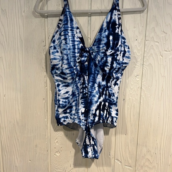 Time and Tru Other - TIME AND TRU Ladies Swim Suit Tie at Bust. New with tags Size 1X (16w-18w)